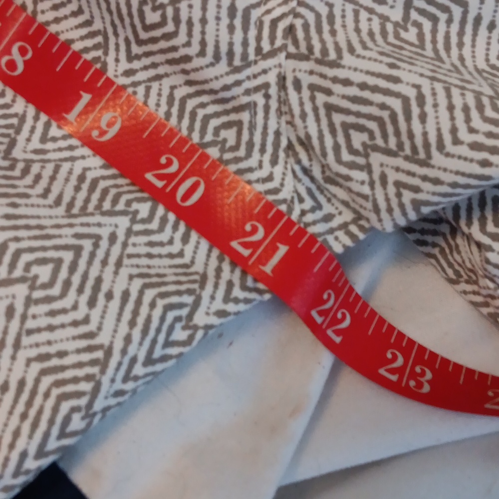 Ariat Men's Black and White Patterned Button Down Shirt - Picture 8 of 10
